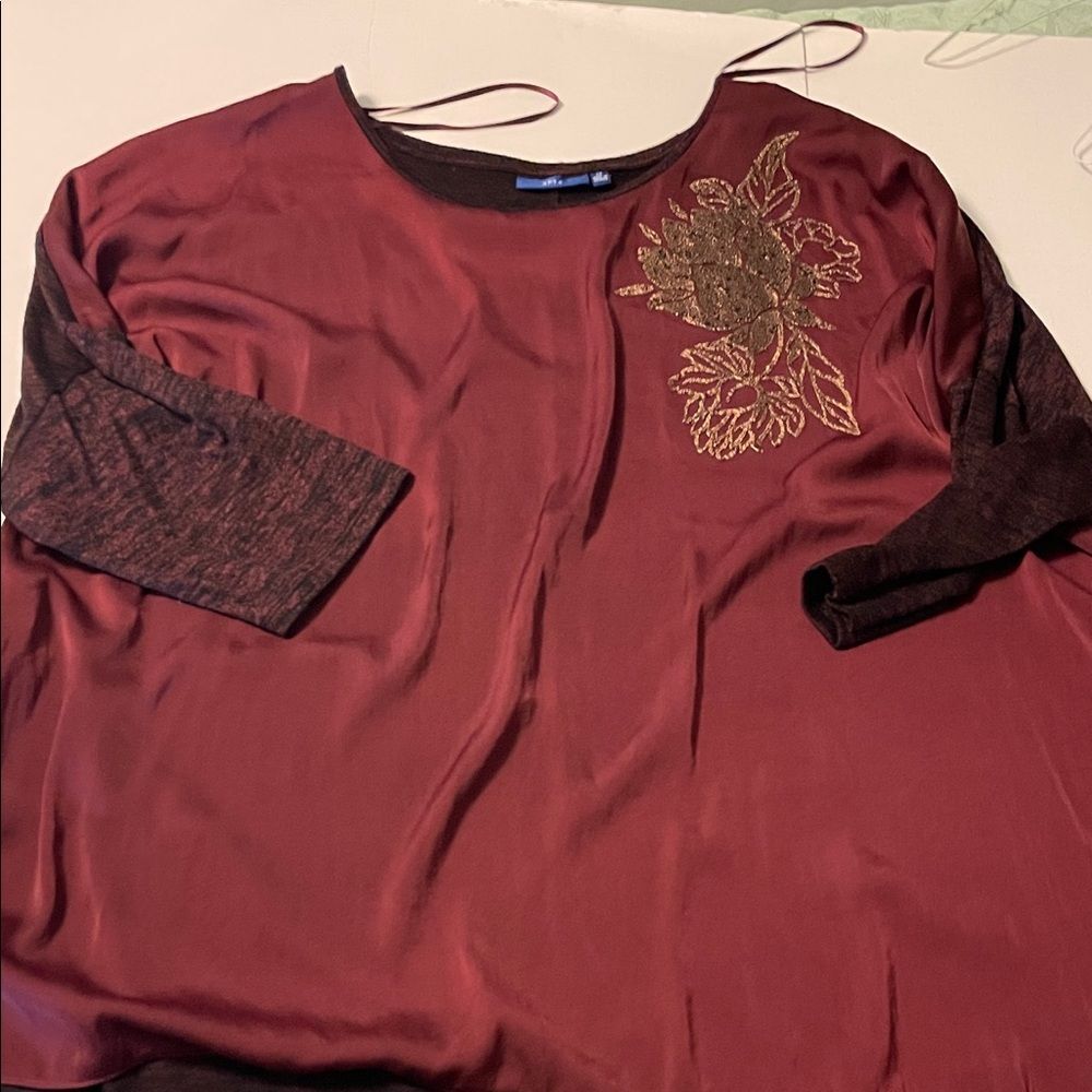 Bundle of 3X tops Dana Buchman Pink Patterned Blouse with Chain Accent and more - Picture 2 of 9